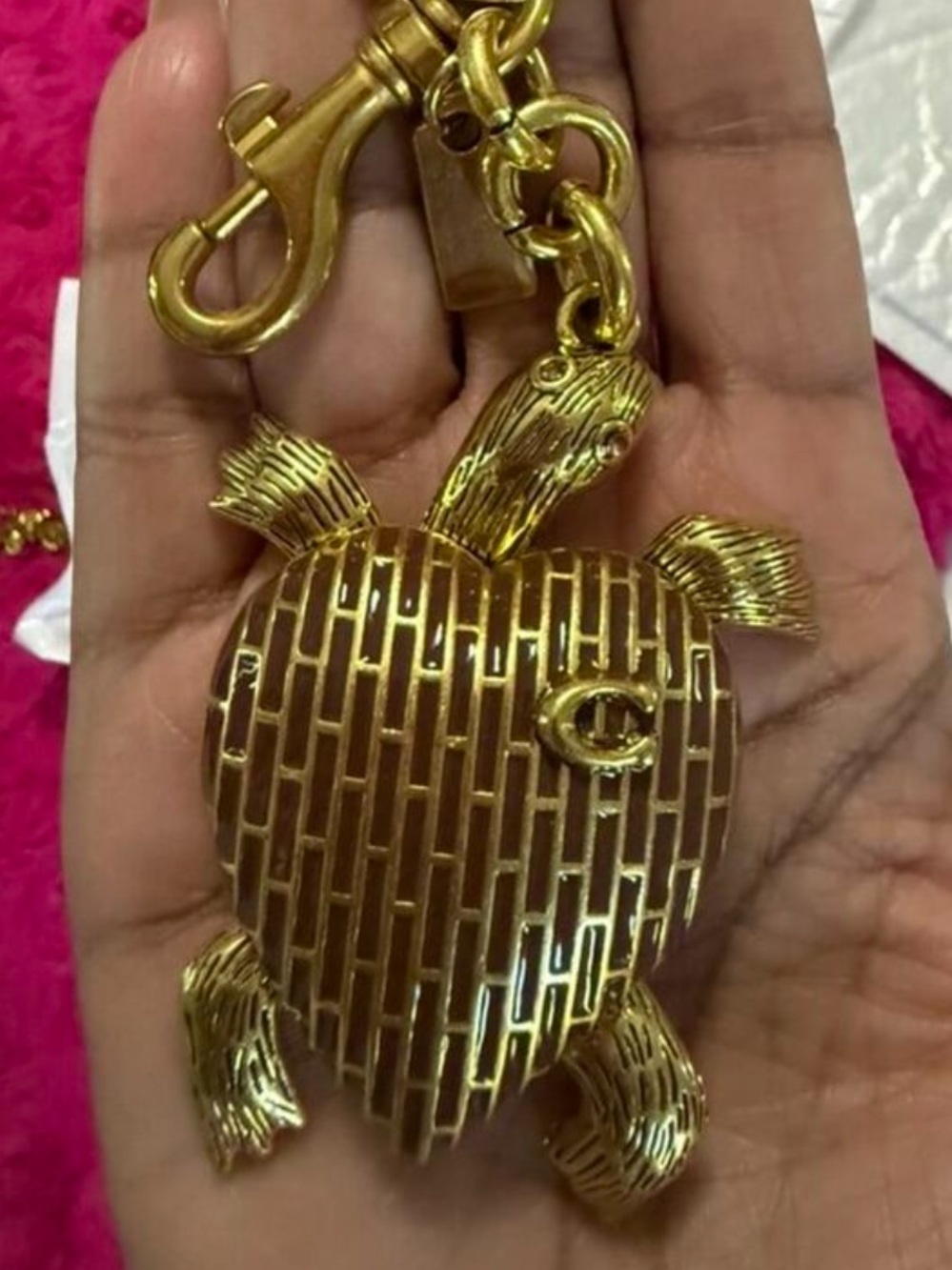 Turtle Heart Bag Charm Keychain - antique gold or silver - Picture 5 of 5